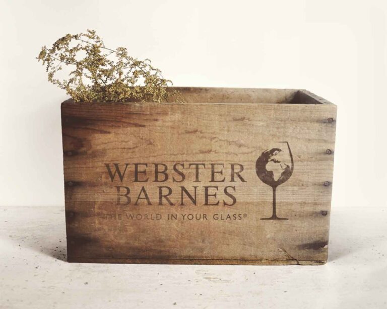 logo branding caisse vin en bois