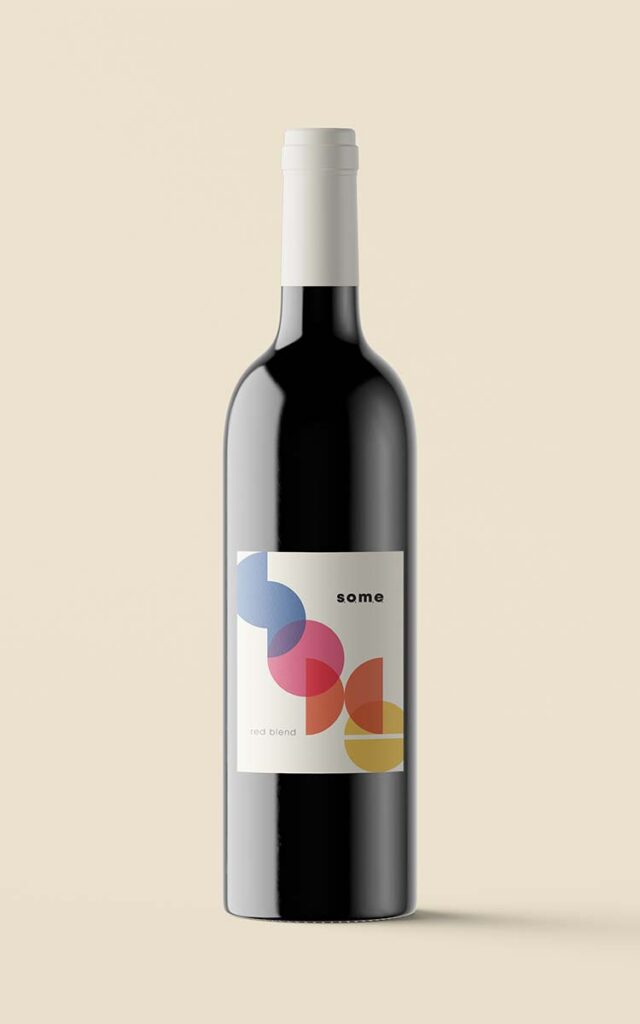 packaging design étiquette typographique bouteille de vin rouge